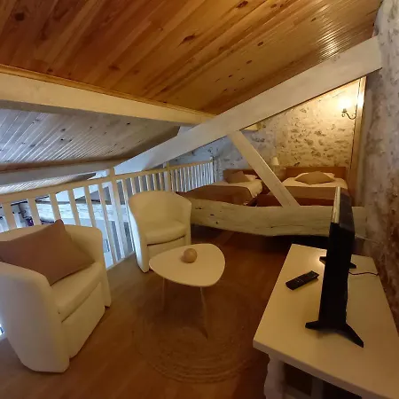 فندق مبيت وإفطار La Charentaise Ch D'hotes ,studio Chérac
