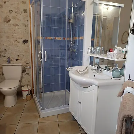 Alojamento de Acomodação e Pequeno-almoço La Charentaise Ch D'hôtes ,studio 3*