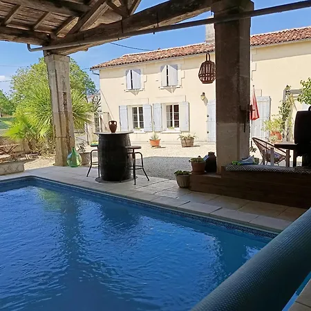 La Charentaise Ch D'hotes ,studio 3* Chérac